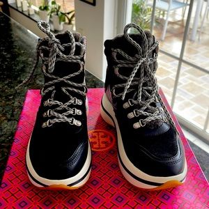 NWT Tory Burch Gemini link women’s leather shearling hiking boots SZ 7.5 Blk